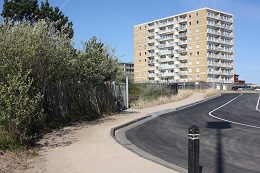 KoMex geel als trottoir te Zandvoort